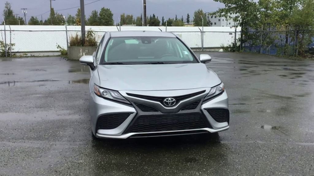 Used 2023 Toyota Camry XSE image 3