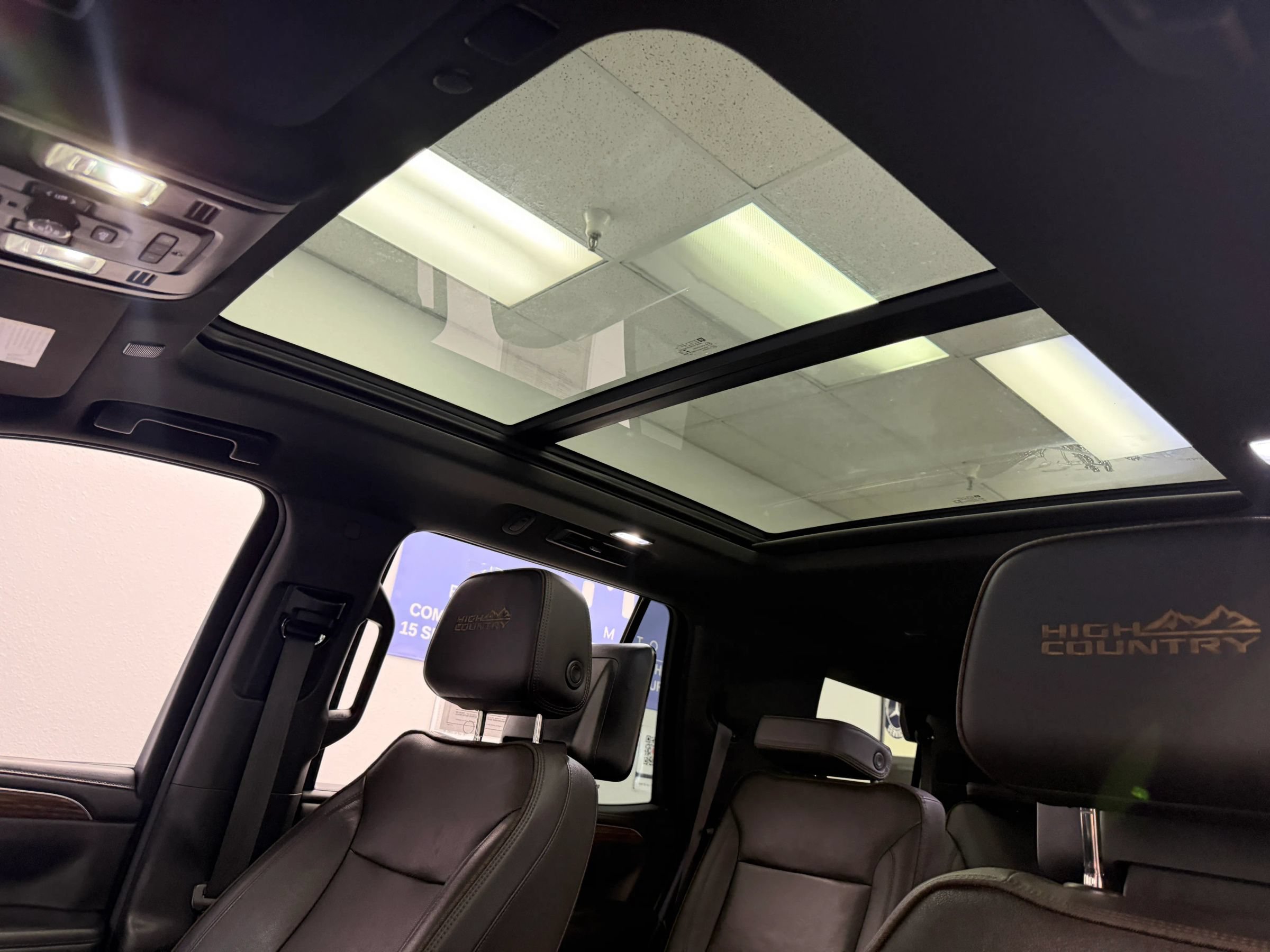 Used 2021 Chevrolet Tahoe High Country AWD/4WD image 23