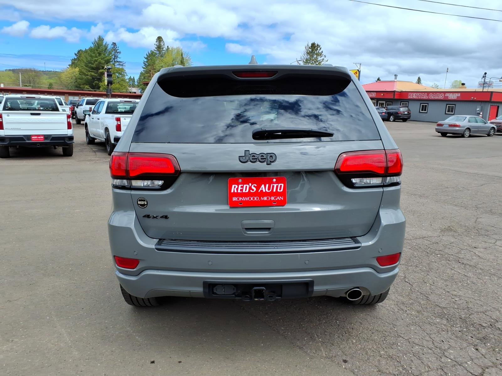 Used 2021 Jeep Grand Cherokee Altitude AWD/4WD image 5