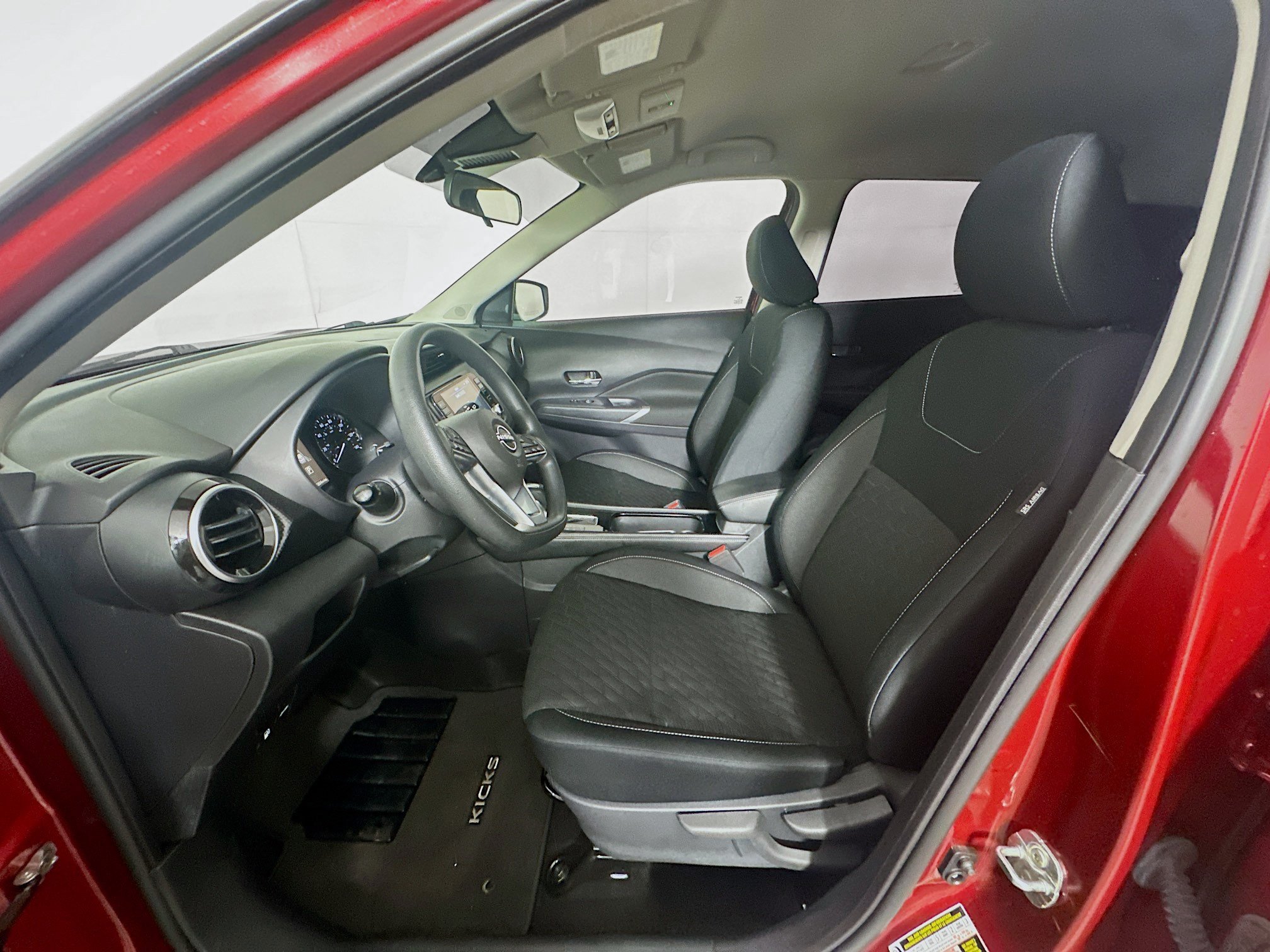 Used 2024 Nissan Kicks SV FWD image 13