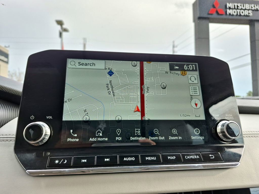 Used 2024 Mitsubishi Outlander SEL FWD image 11