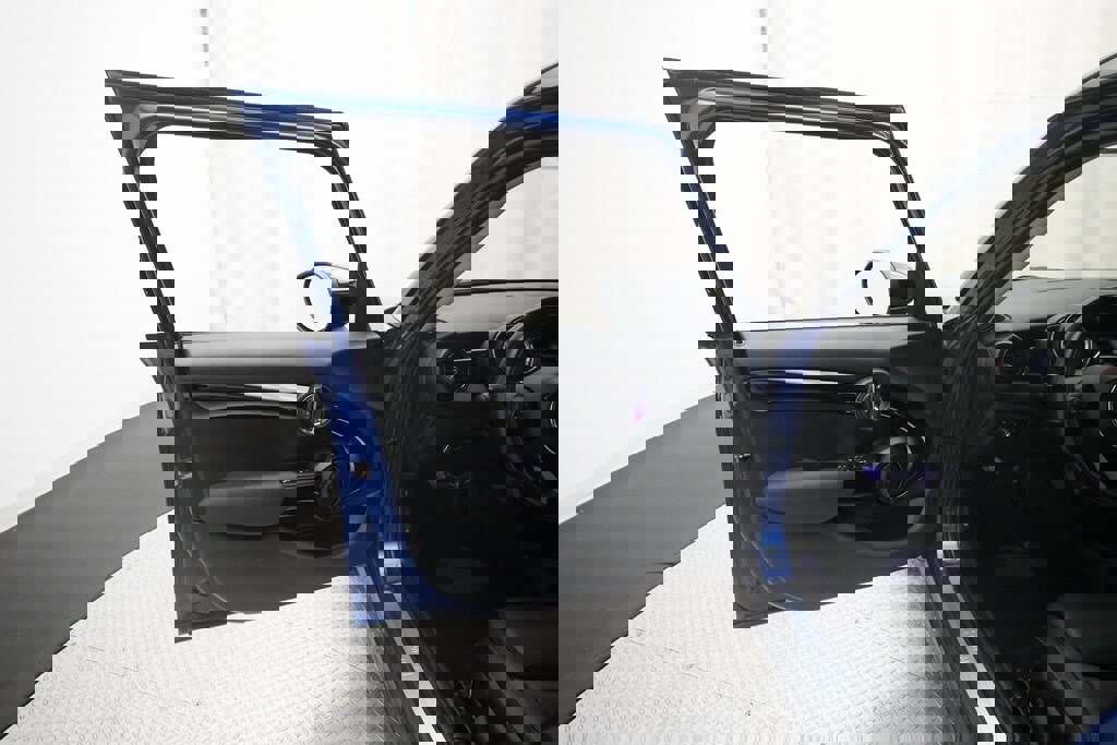 Used 2020 MINI Cooper 4-Door Hardtop image 27