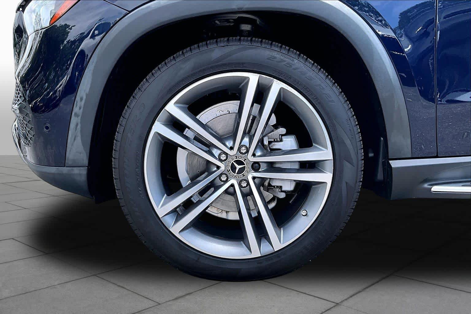 Used 2022 Mercedes-Benz GLE 350 4MATIC image 11