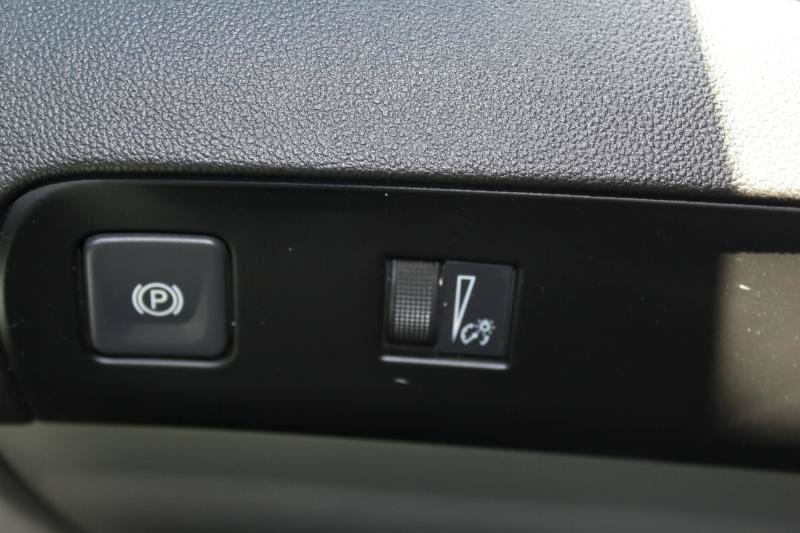 Used 2023 Buick Enclave Essence w/ Sound and Sites Package AWD/4WD image 27
