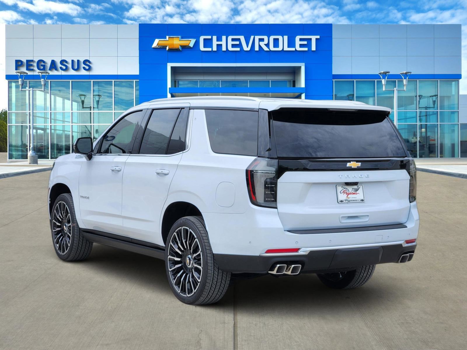 New 2026 Chevrolet Tahoe High Country AWD/4WD image 4