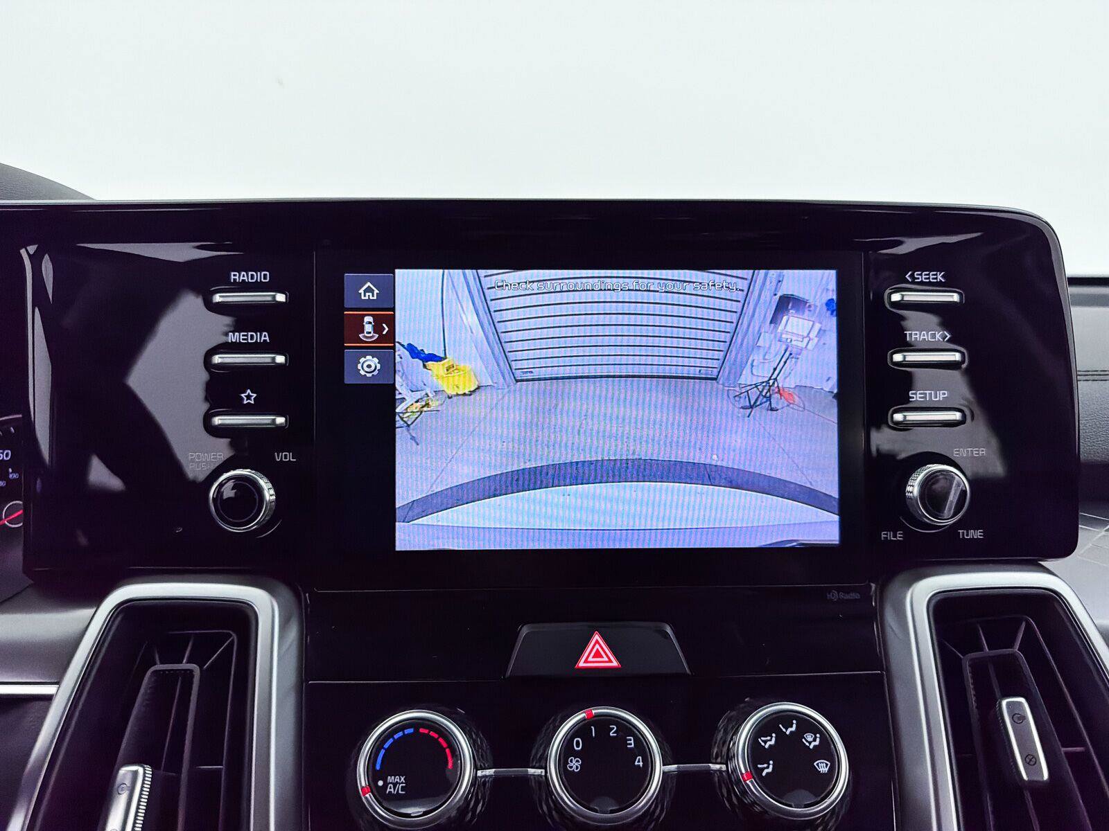 Used 2022 Kia Sorento LX FWD image 6