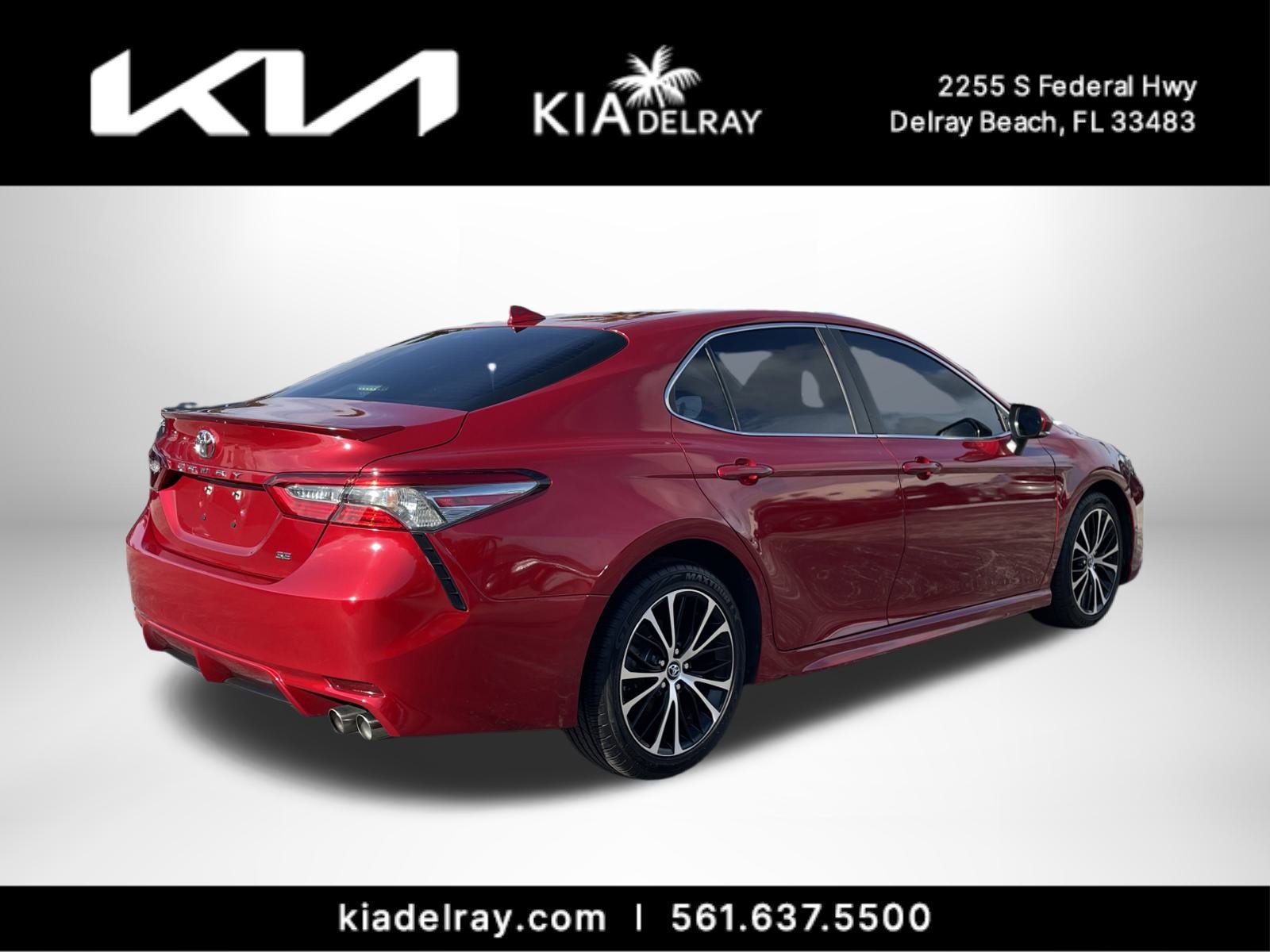 Used 2019 Toyota Camry SE image 3