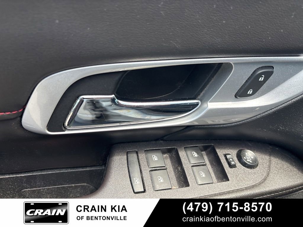 Used 2017 GMC Terrain SLE w/ Convenience Package FWD image 12