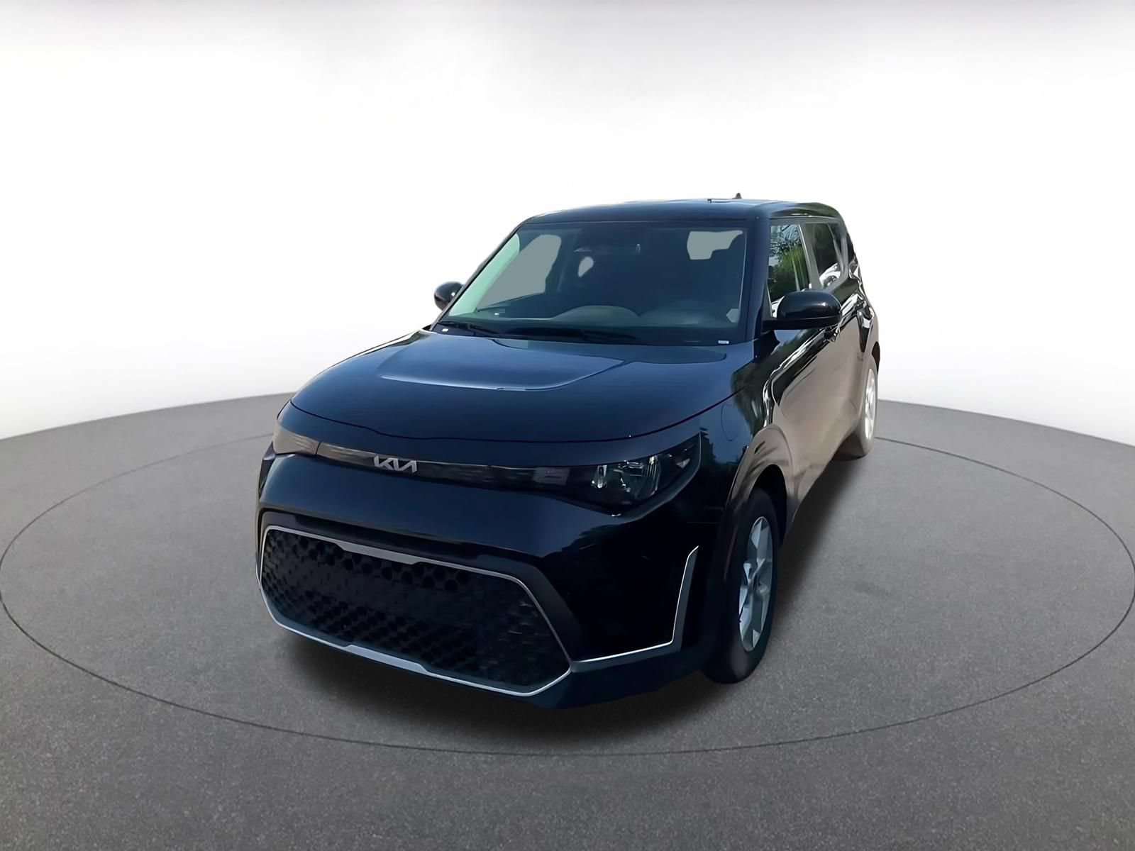 Used 2025 Kia Soul LX w/ LX Technology Package FWD image 6