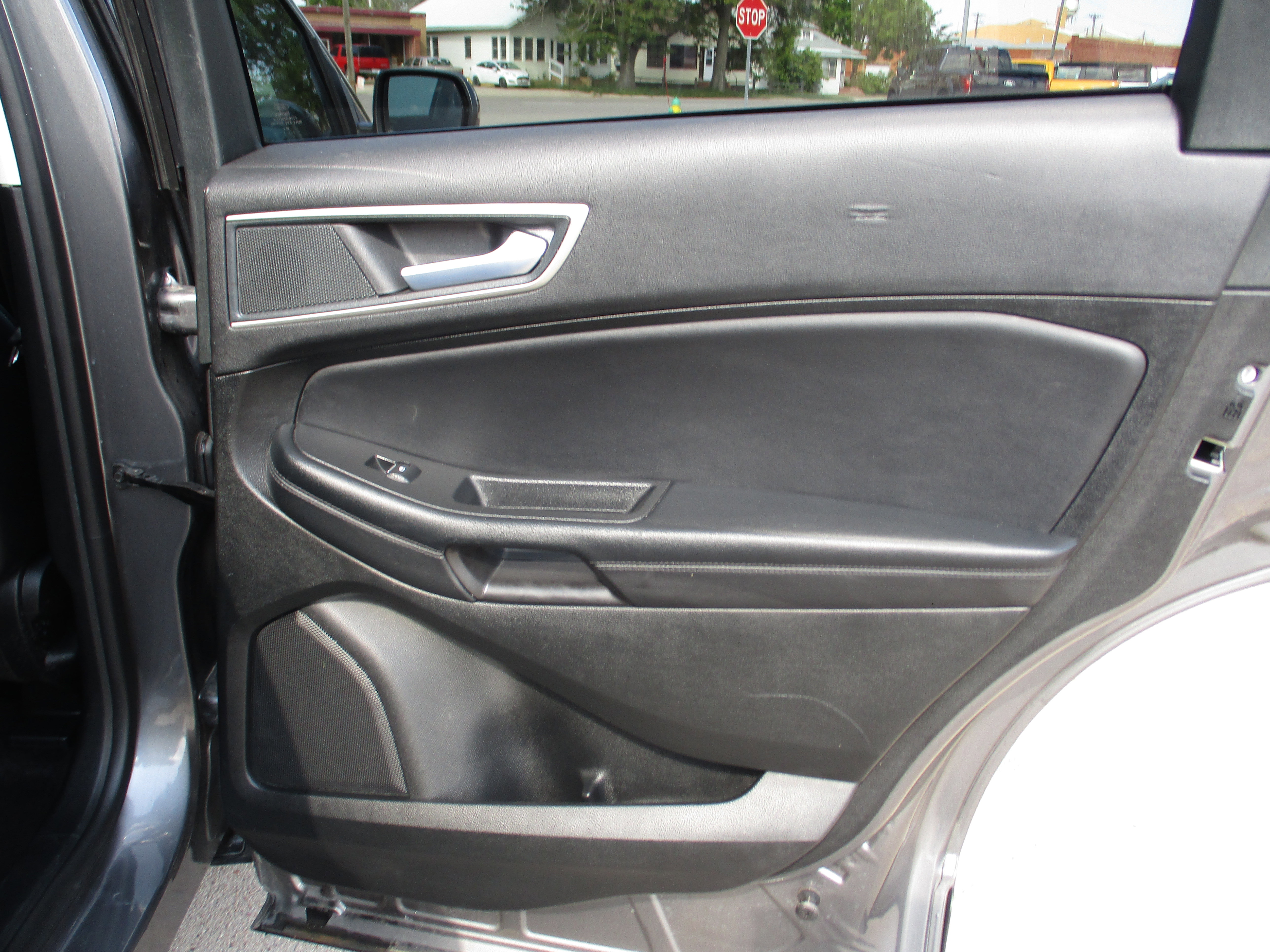 Used 2024 Ford Edge SEL image 22