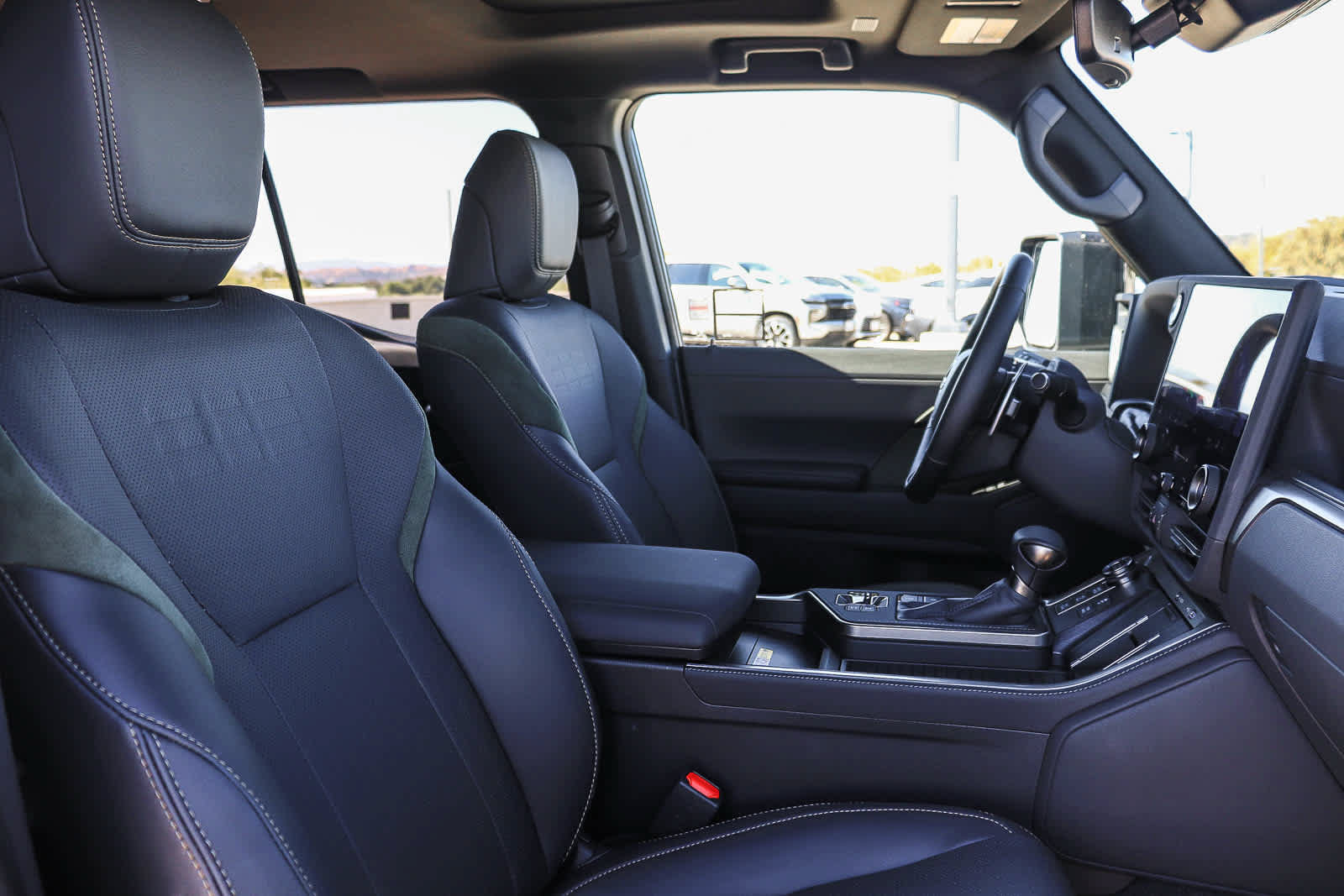 New 2026 Lexus GX 550 AWD/4WD image 17