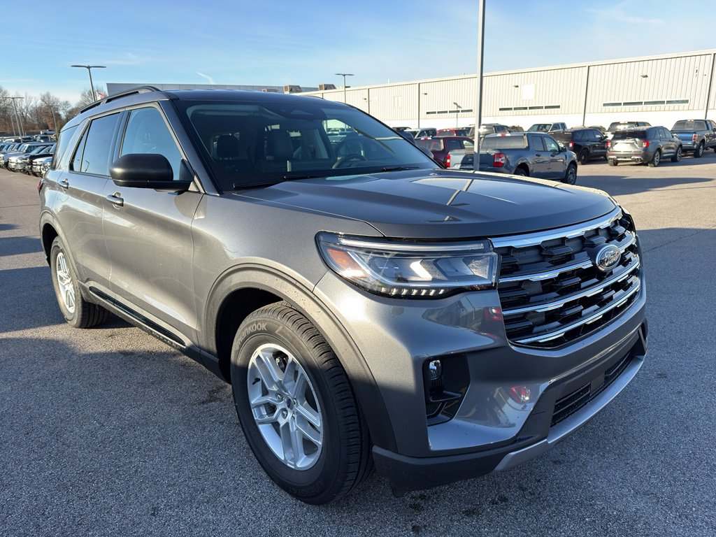 New 2026 Ford Explorer Active w/ Active Comfort Package RWD image 3