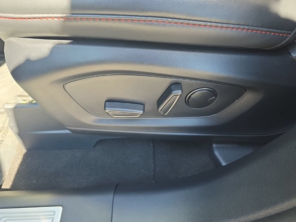 Used 2025 Ford Explorer ST-Line AWD/4WD image 12