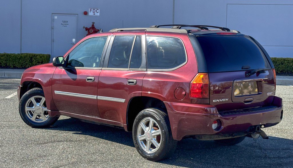 Used 2007 GMC Envoy SLE AWD/4WD image 7
