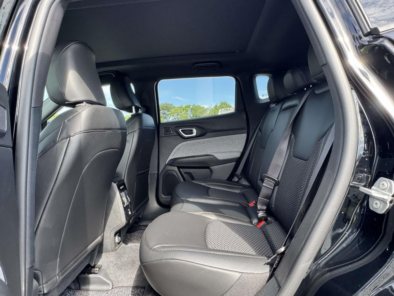 New 2026 Jeep Compass Latitude AWD/4WD image 20