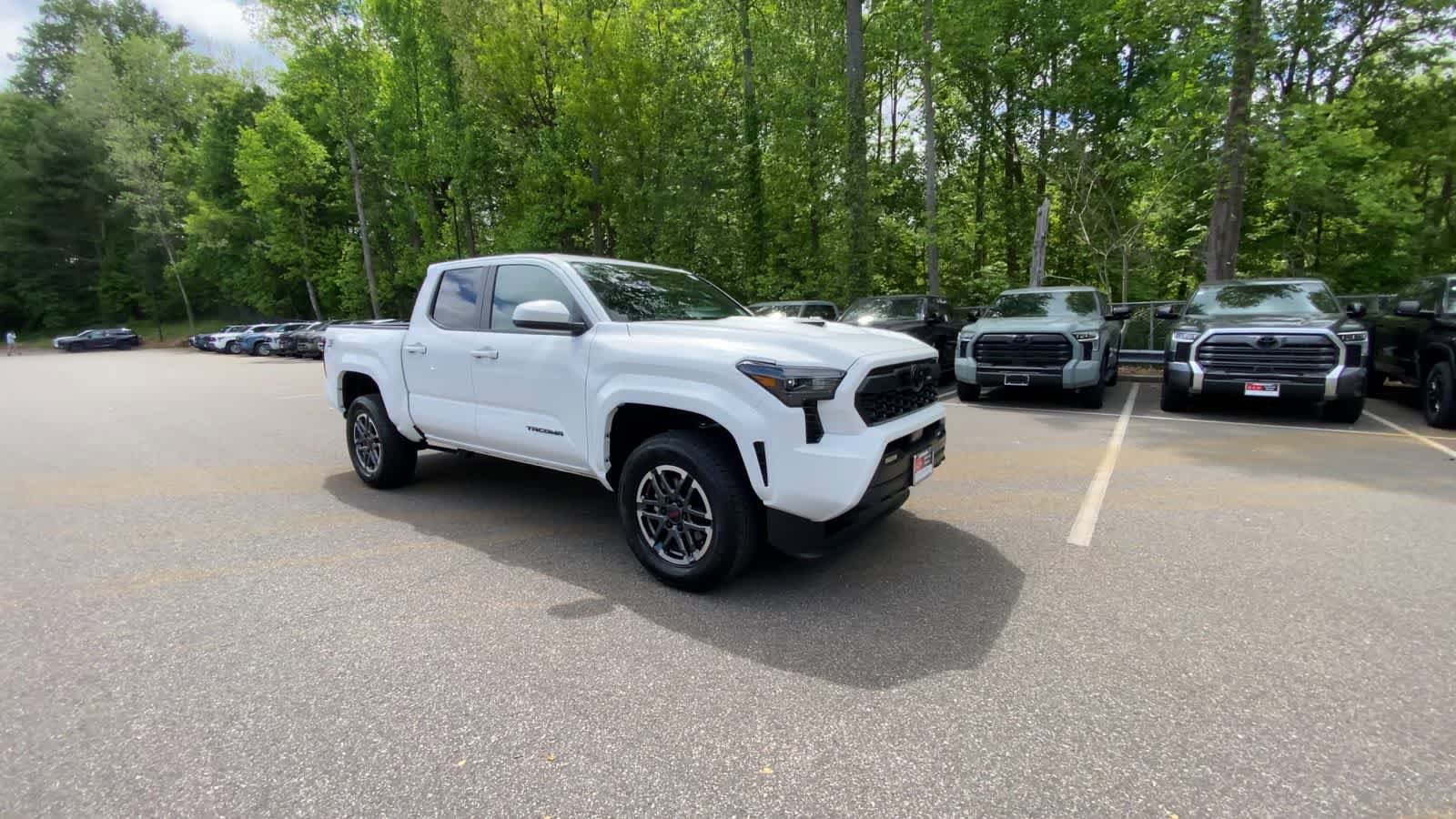 Used 2026 Toyota Tacoma TRD Sport AWD/4WD image 2