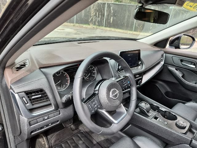 Used 2023 Nissan Rogue SV w/ SV Premium B Package AWD/4WD image 17