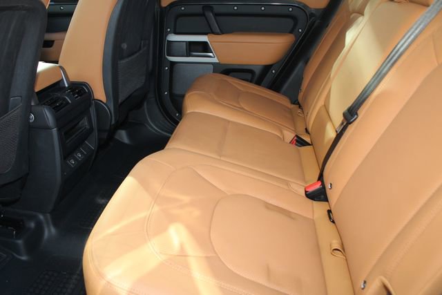 Used 2023 Land Rover Defender 110 S image 5