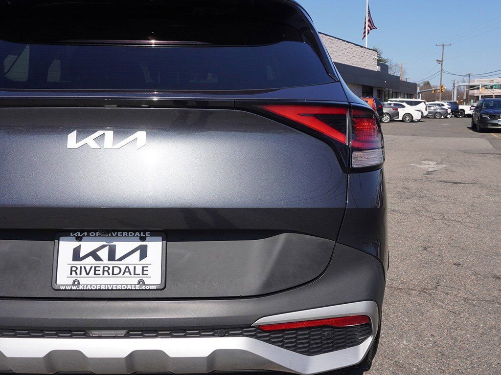 Used 2023 Kia Sportage EX image 16