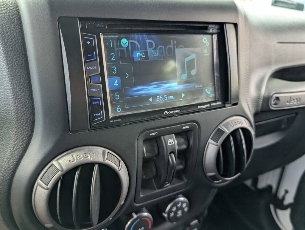 Used 2017 Jeep Wrangler Unlimited Sport w/ Quick Order Package 24S image 17