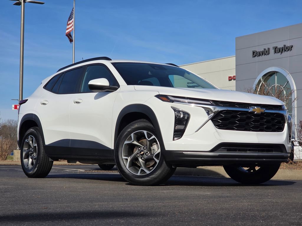 Used 2024 Chevrolet Trax LT image 34