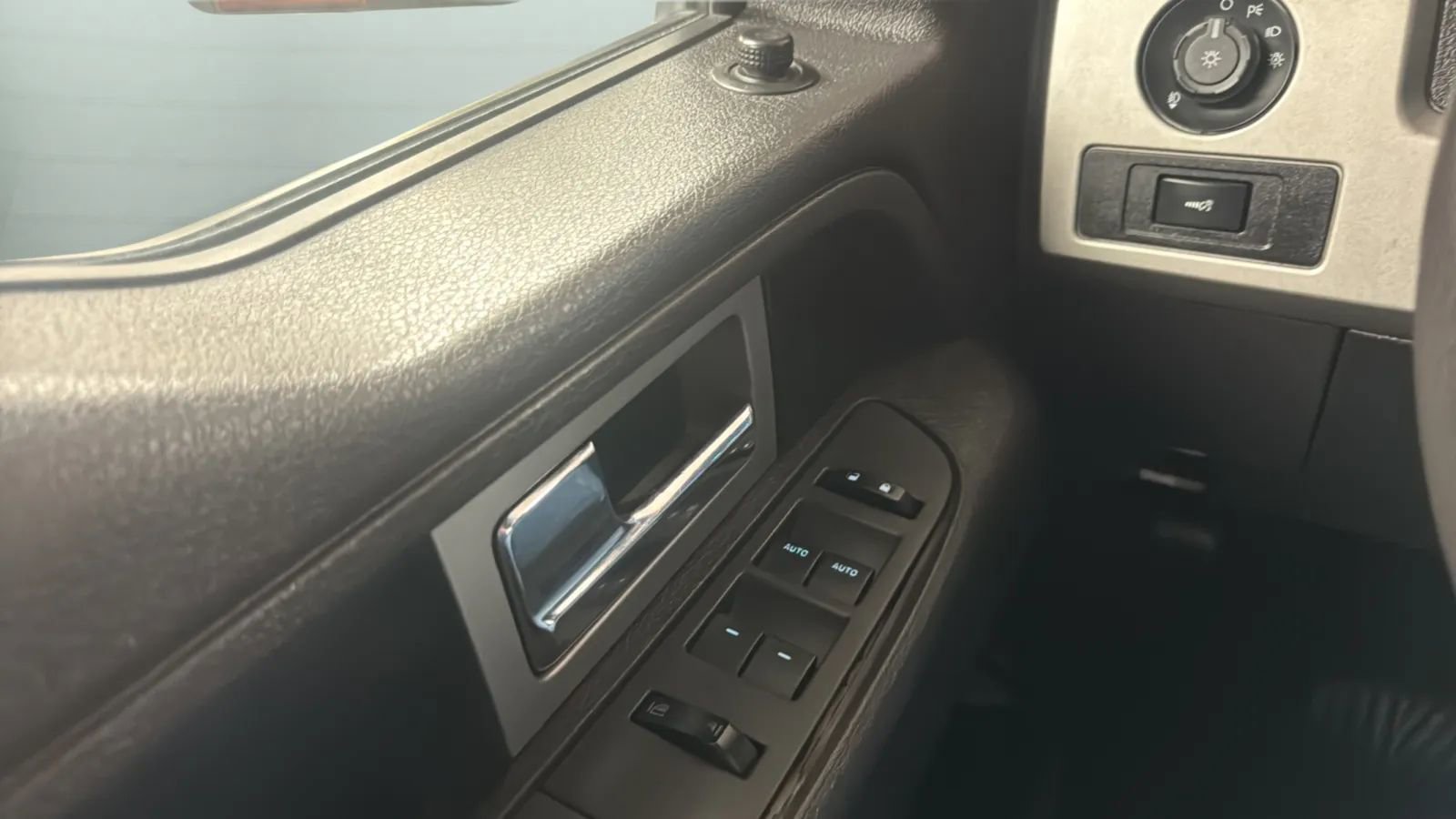 Used 2011 Ford F150 FX4 w/ FX Luxury Pkg AWD/4WD image 15