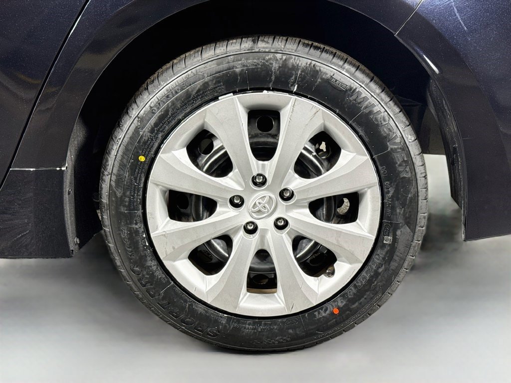 Used 2024 Toyota Corolla LE FWD image 35