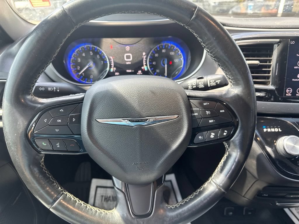 Used 2019 Chrysler Pacifica Touring-L Plus w/ Advanced Safetytec Group FWD image 14