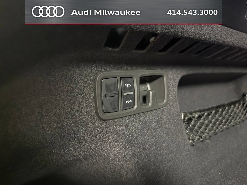 Used 2024 Audi SQ8 Prestige AWD/4WD image 42