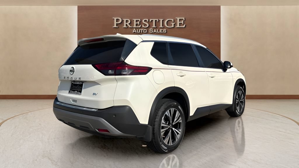 Used 2022 Nissan Rogue SV w/ SV Premium Package FWD image 32
