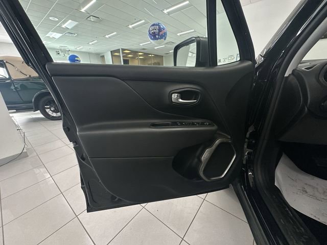 Used 2020 Jeep Renegade Limited w/ LED Lighting Group image 23