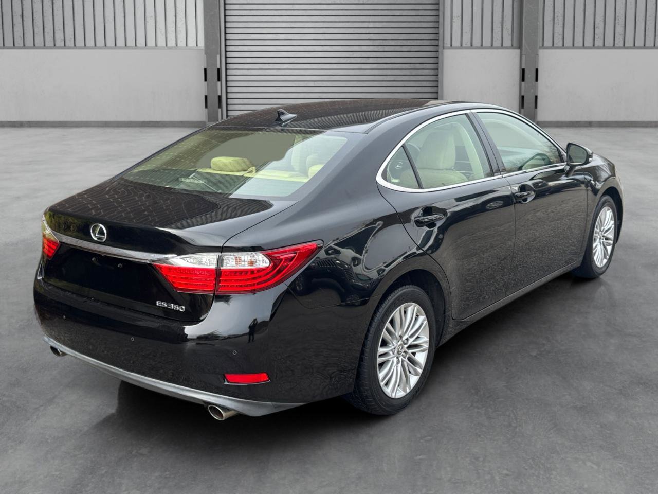 Used 2014 Lexus ES 350 w/ Luxury Package image 35