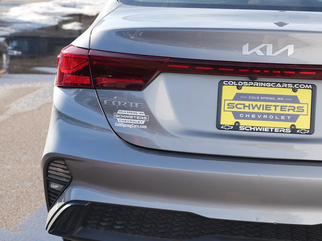 Used 2022 Kia Forte LXS image 11
