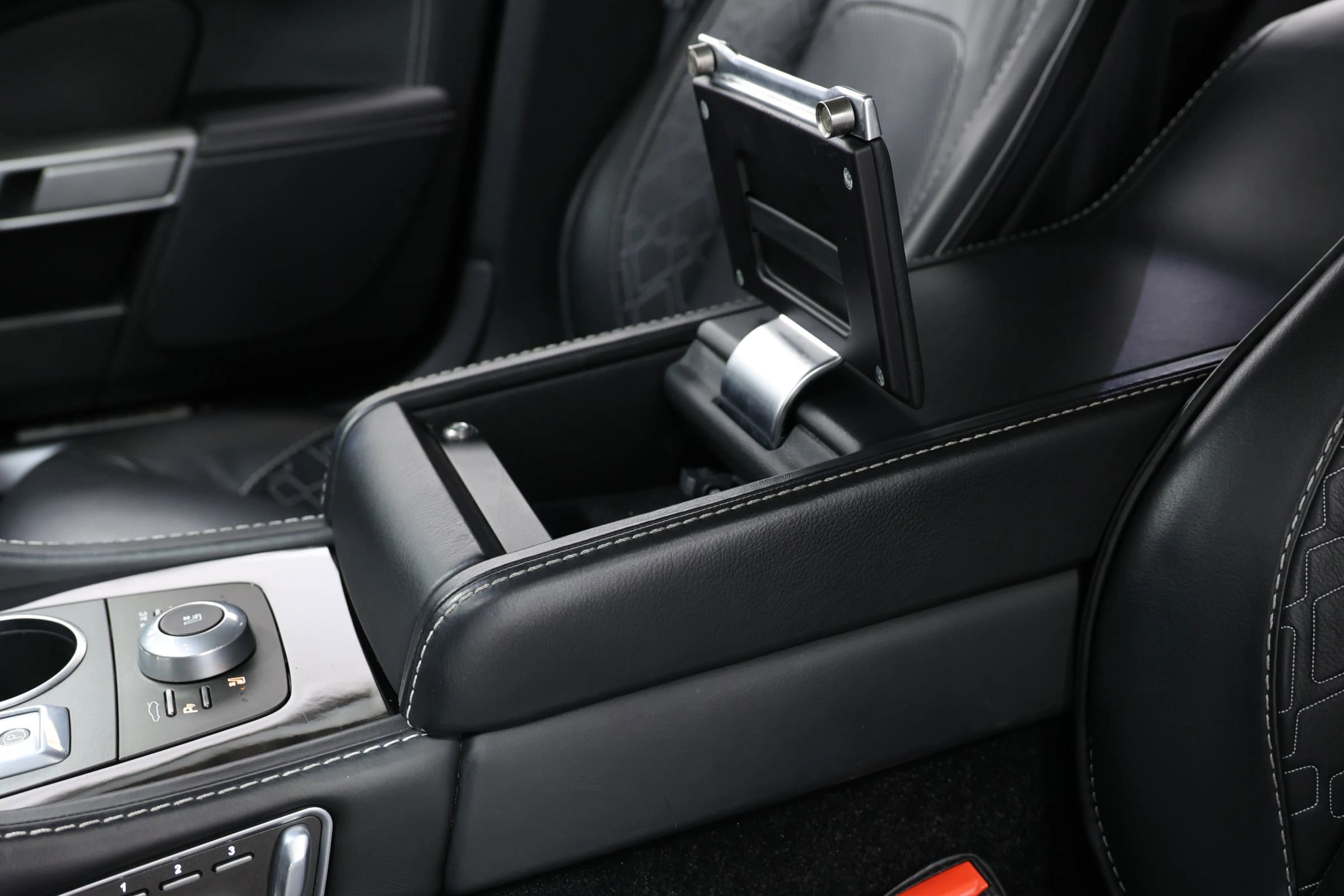 Used 2015 Aston Martin Rapide S image 18