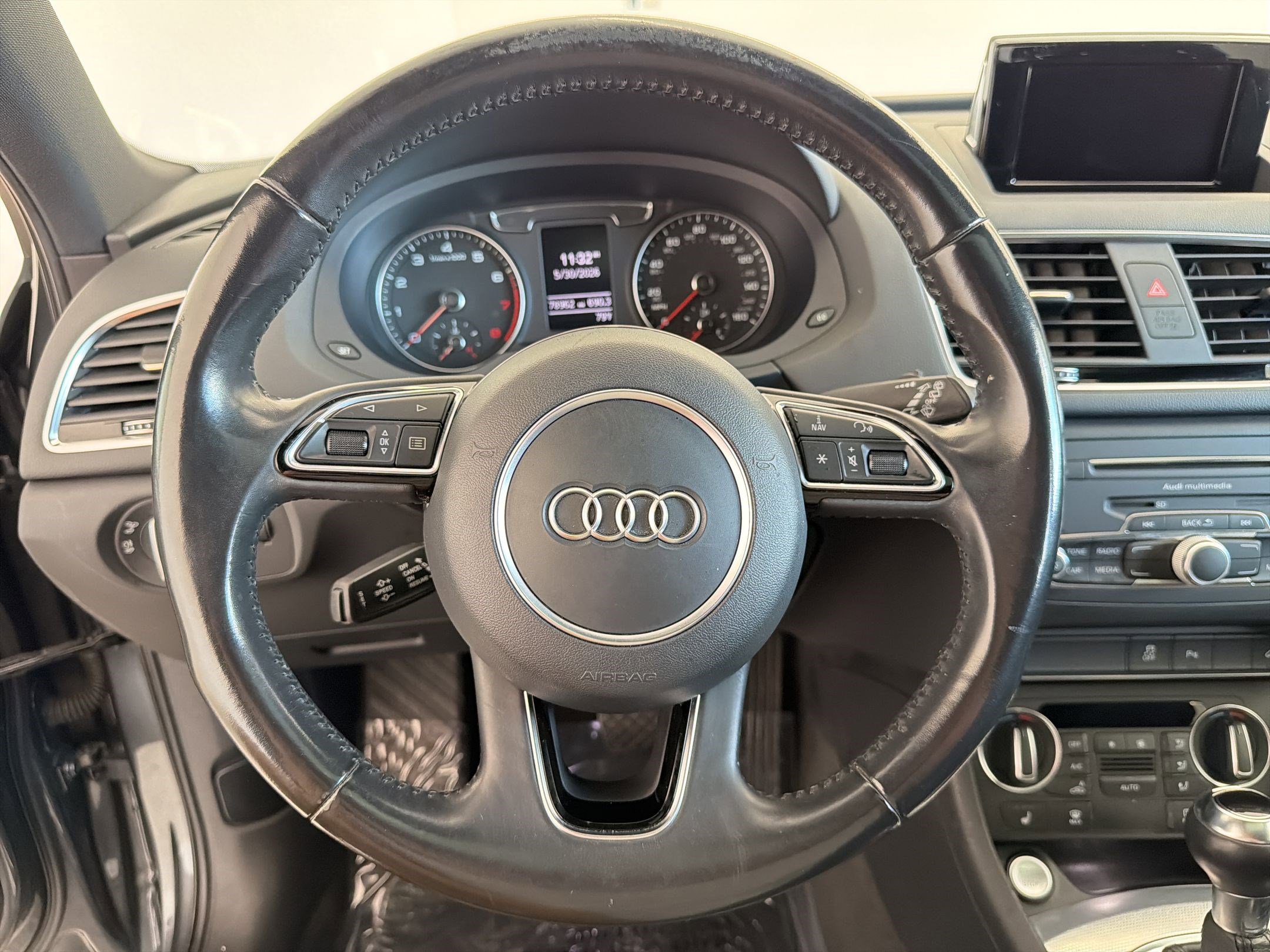Used 2018 Audi Q3 2.0T Premium w/ Convenience Package AWD/4WD image 18