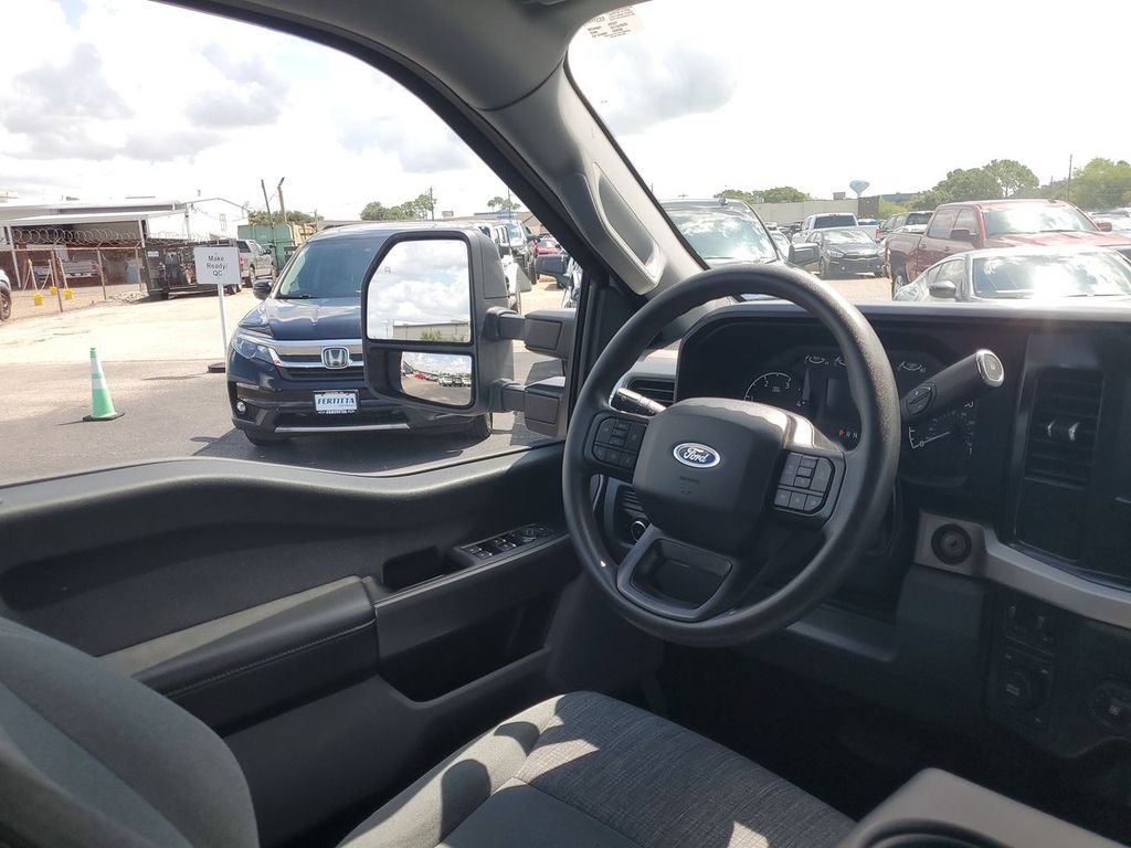 Used 2025 Ford F250 XLT AWD/4WD image 15