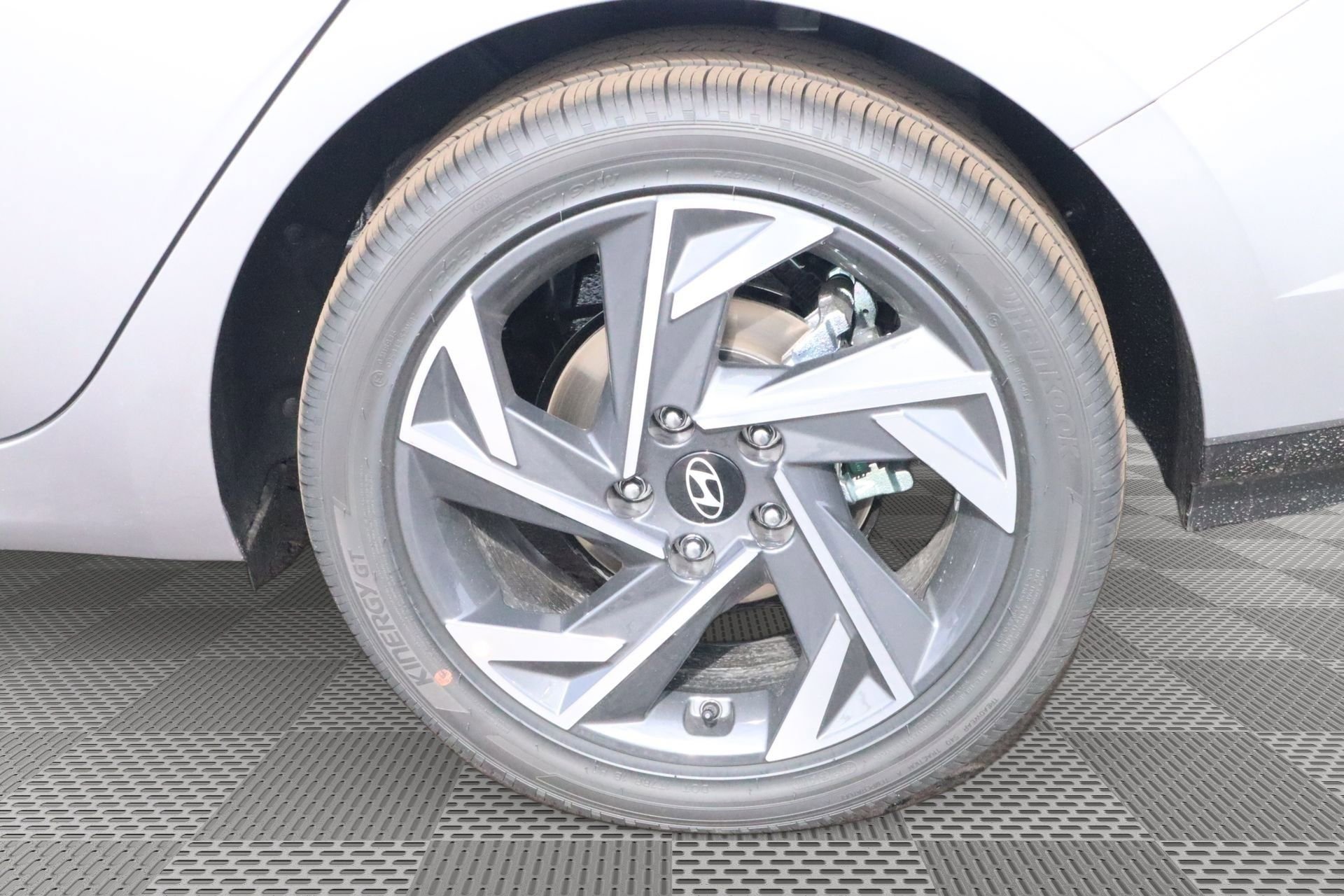 New 2026 Hyundai Elantra Limited image 5