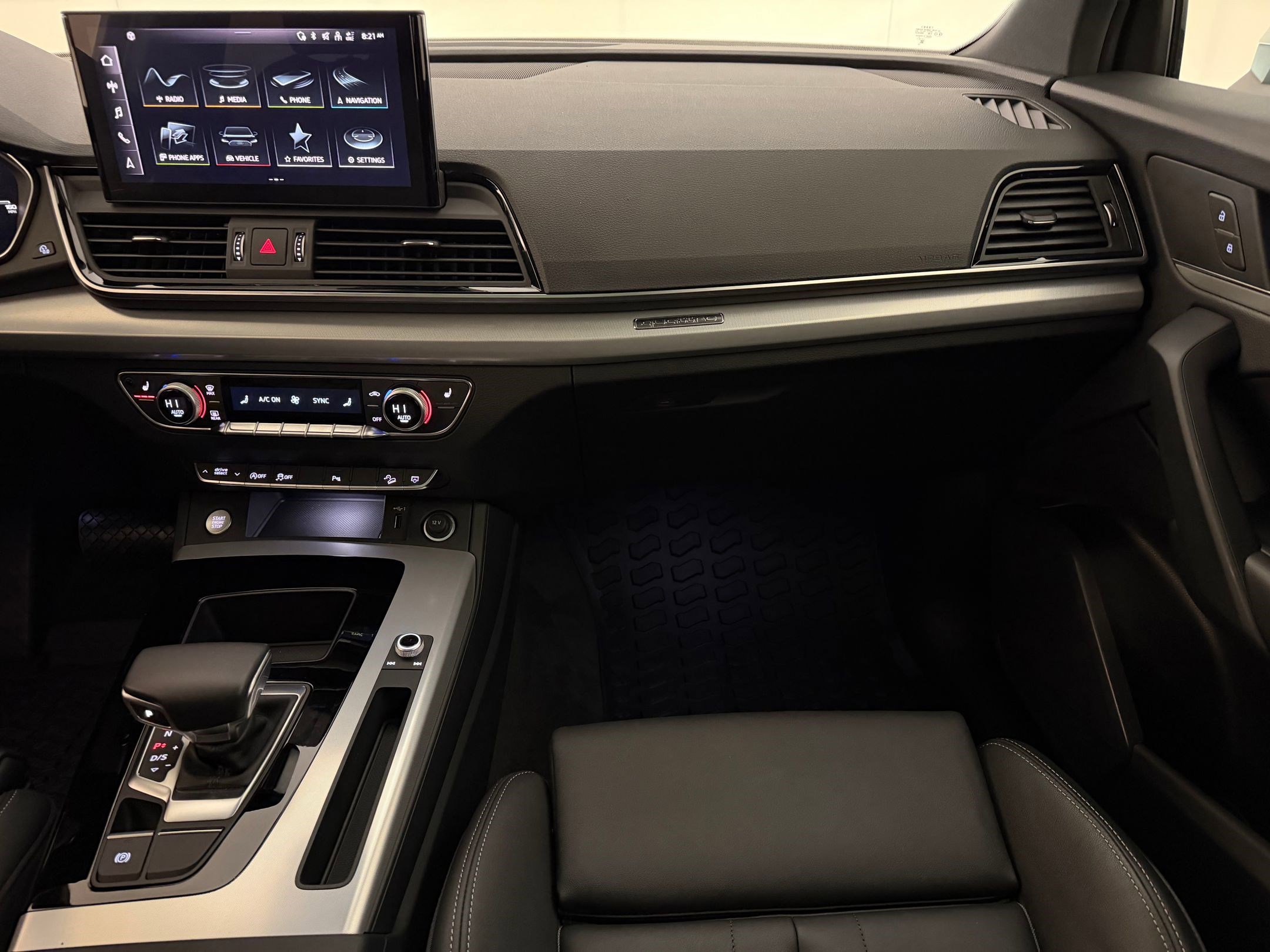 Certified 2025 Audi Q5 2.0T Premium w/ Convenience Plus Package image 29