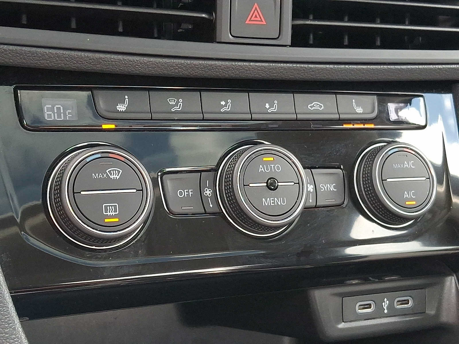 Certified 2023 Volkswagen Jetta SE FWD image 14
