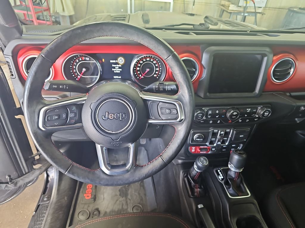 Used 2018 Jeep Wrangler Unlimited Rubicon AWD/4WD image 16