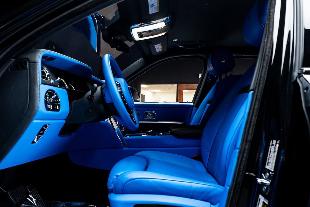 Used 2022 Rolls-Royce Cullinan w/ Cullinan Package AWD/4WD image 27