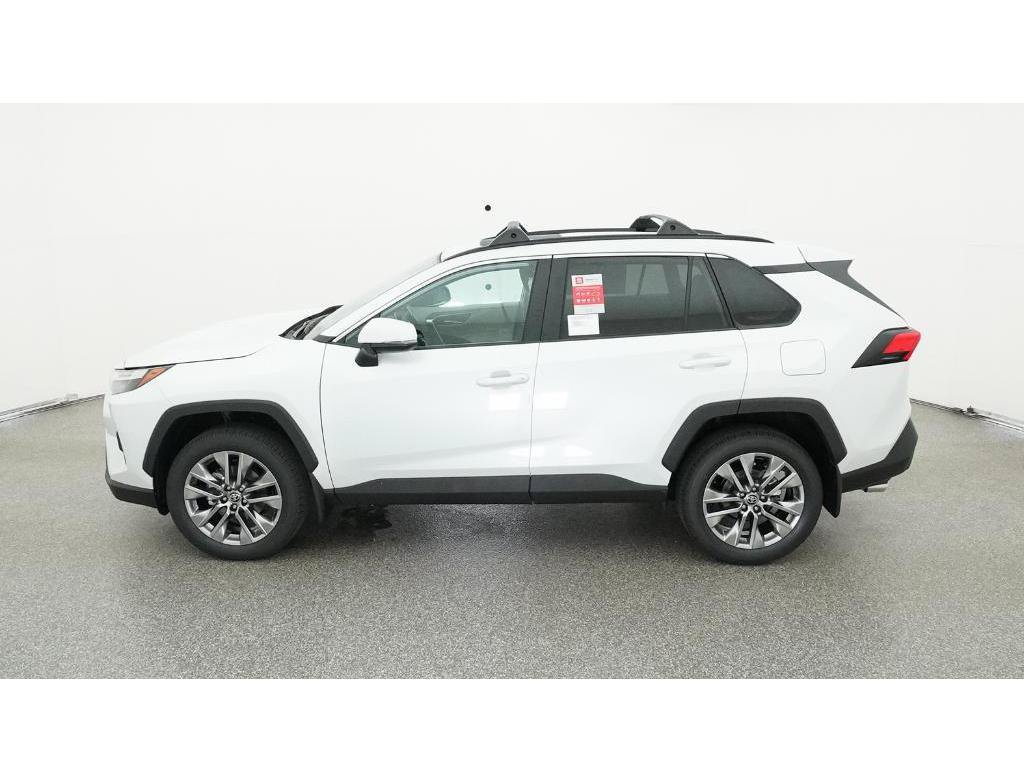 Used 2025 Toyota RAV4 XLE Premium FWD image 5