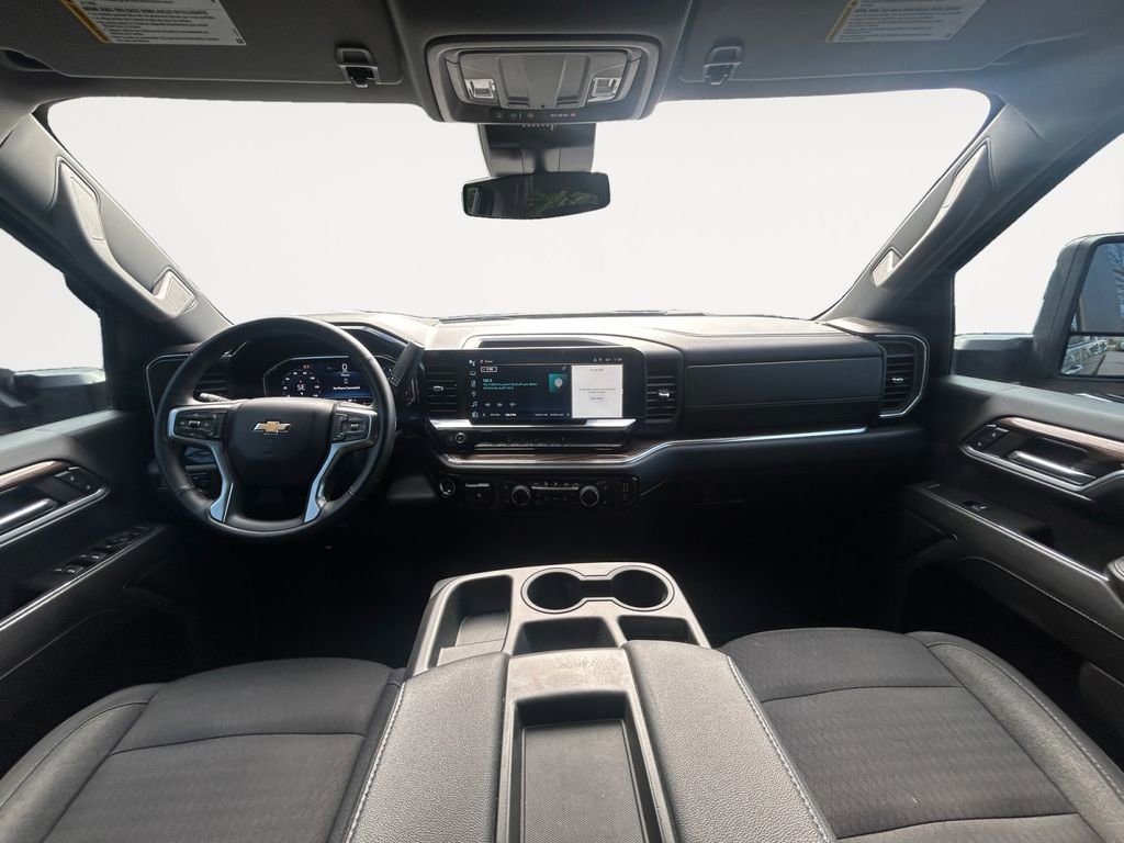 Used 2024 Chevrolet Silverado 2500 LT w/ Convenience Package image 13