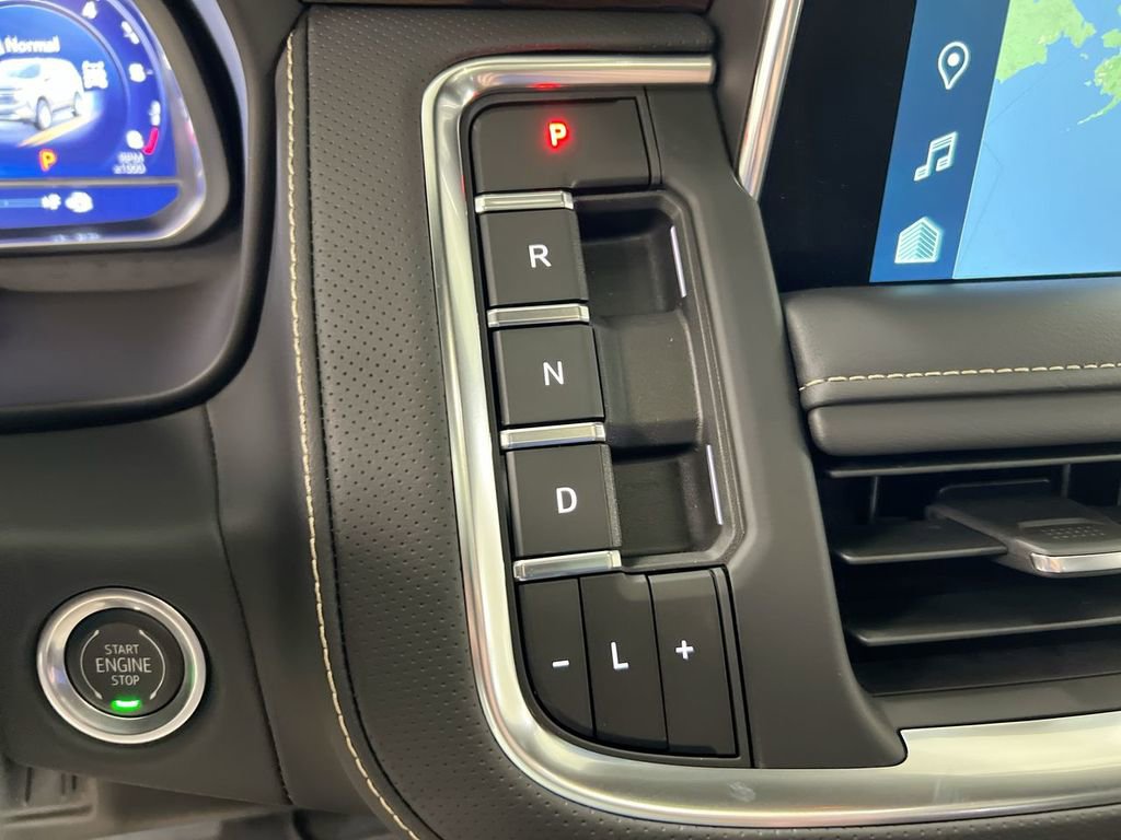 Used 2023 Chevrolet Tahoe Premier AWD/4WD image 17