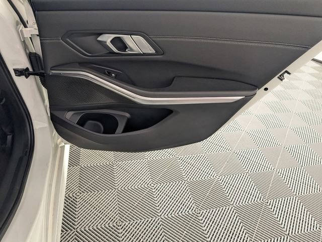 Used 2019 BMW 330i Sedan w/ Convenience Package RWD image 33