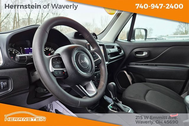 Used 2023 Jeep Renegade Latitude image 18