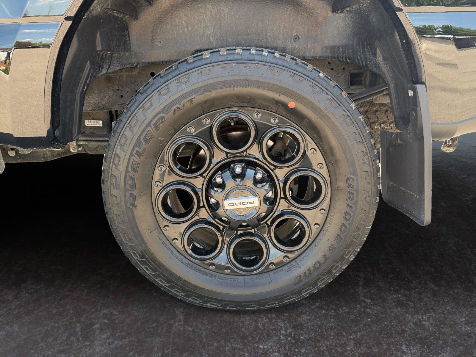 Used 2025 Ford F250 XLT w/ Black Appearance Package AWD/4WD image 15