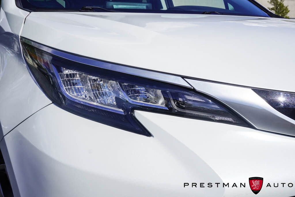 Used 2024 Toyota Sienna XLE AWD/4WD image 15