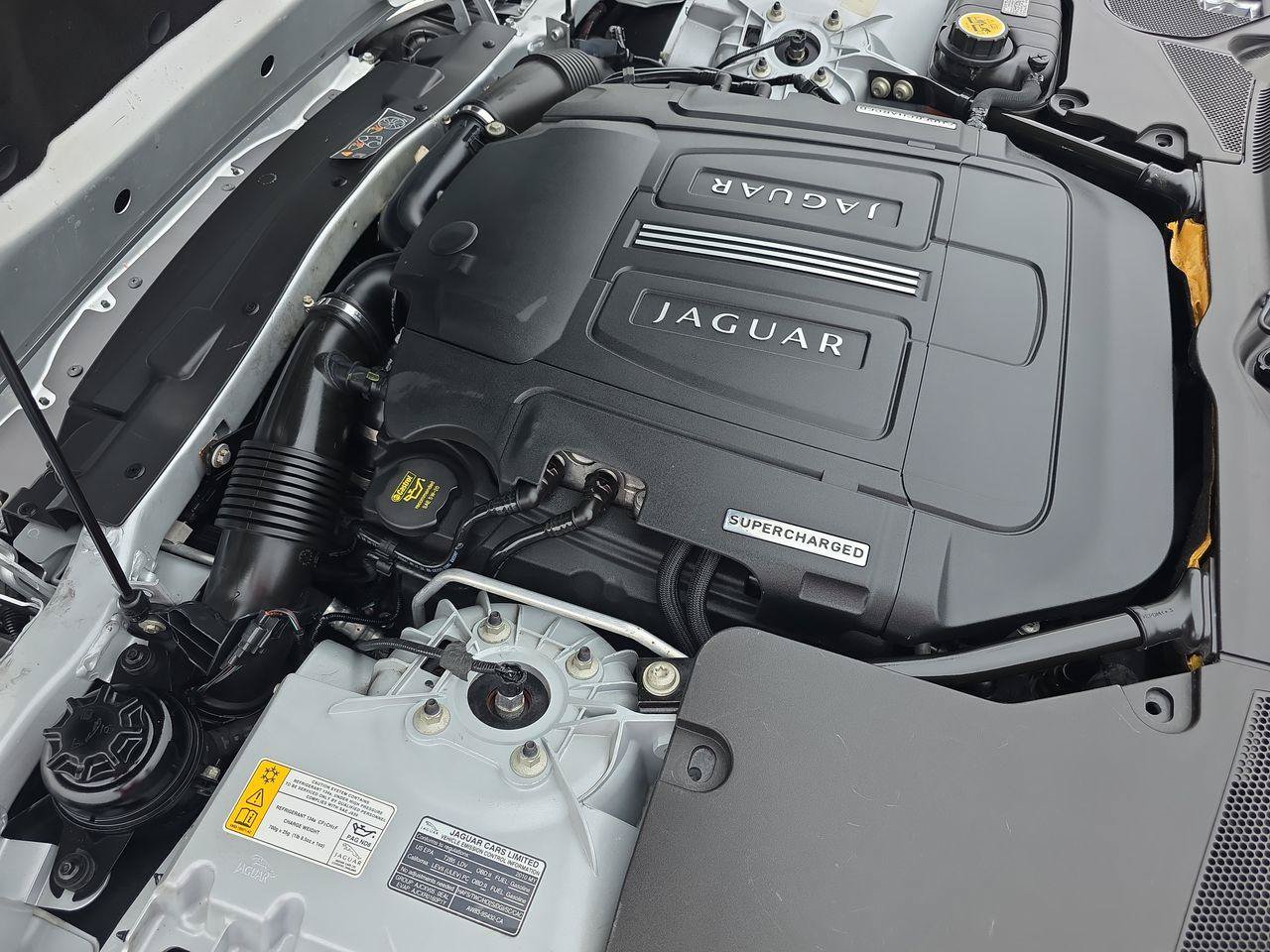 Used 2010 Jaguar XKR R RWD image 13
