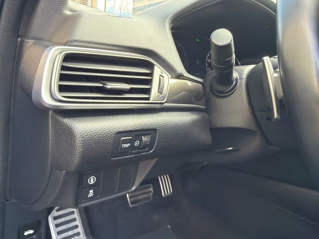 Used 2022 Honda Accord Sport image 29